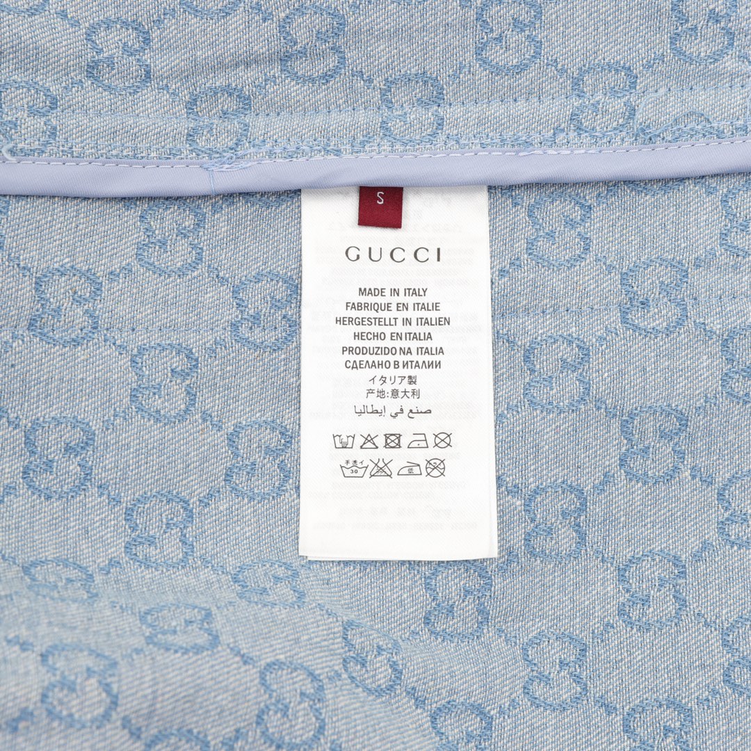 Gucci Signature D82A Shorts
