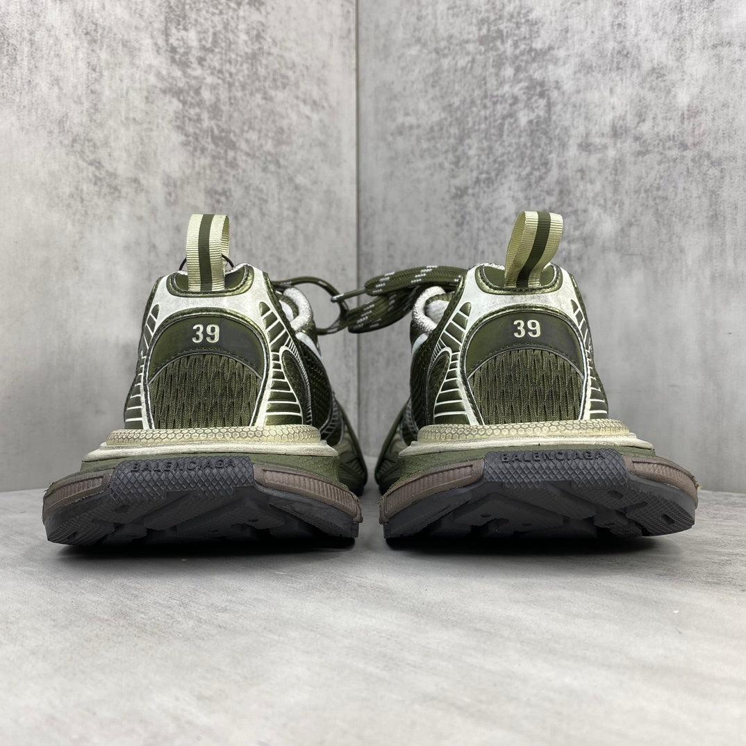 Balenciaga Limited Edition Couple's Style Shoe