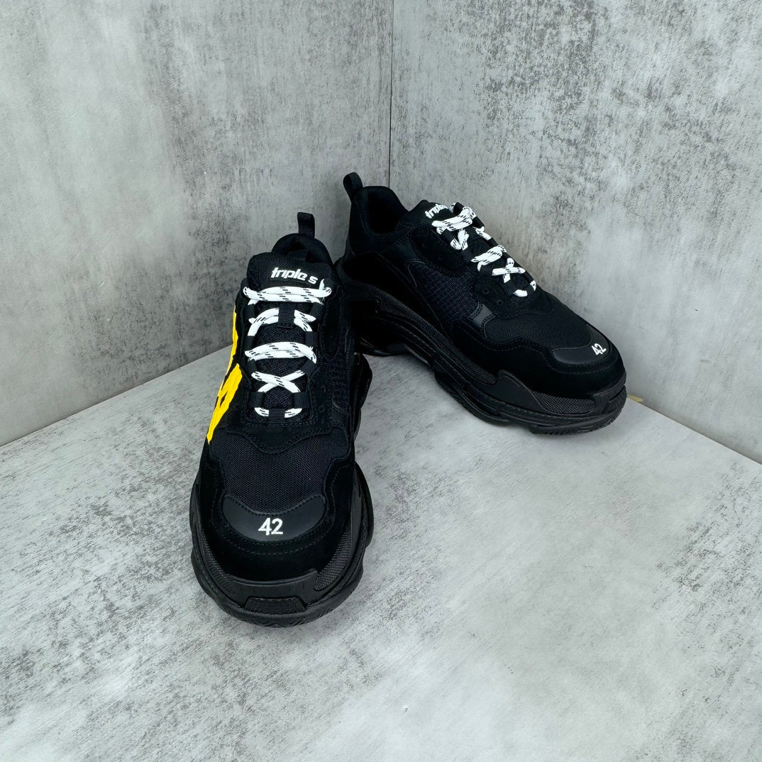 Balenciaga Collaboration Couple's Style Shoe