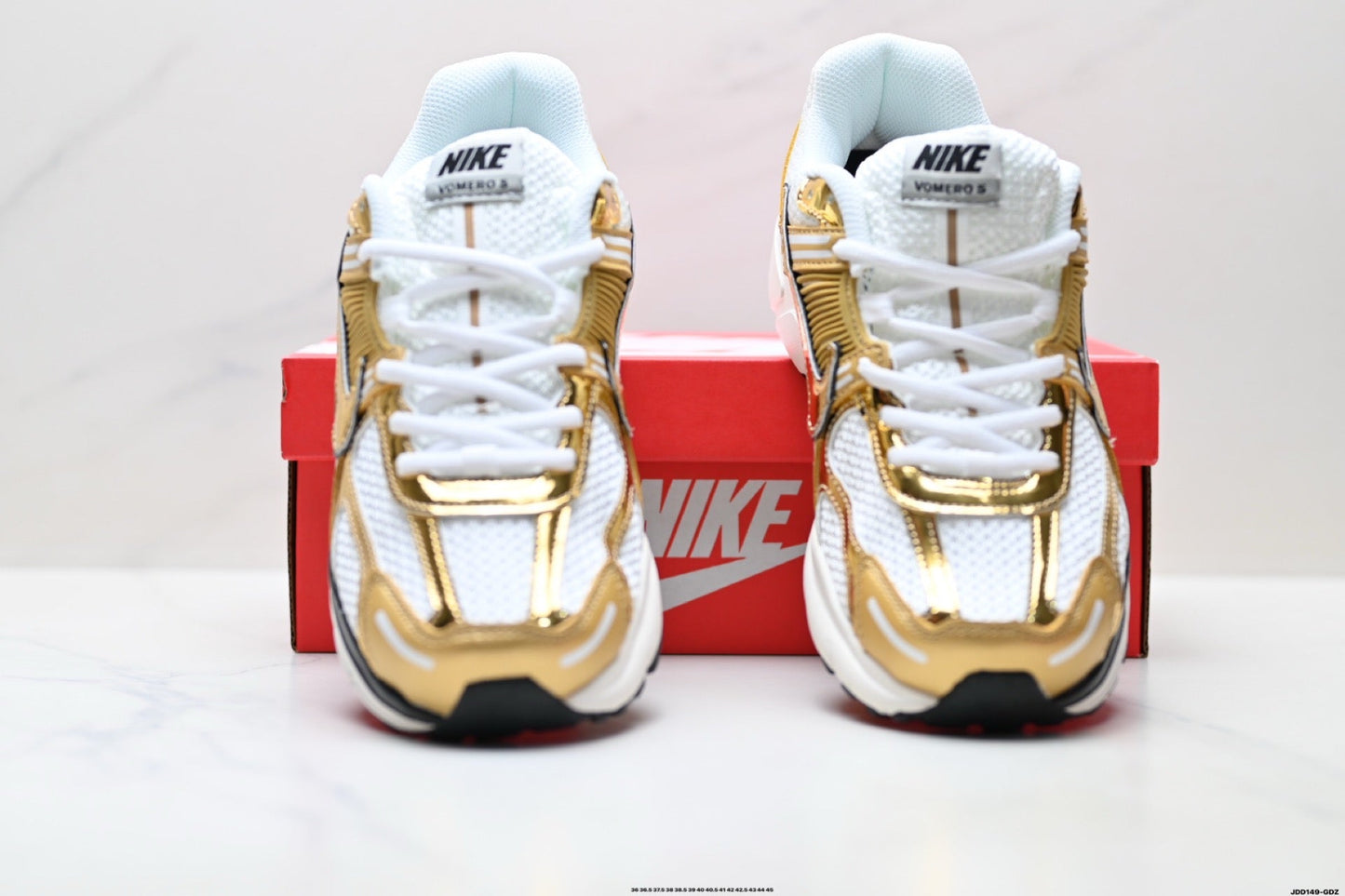 NIKE Matching Running Shoes