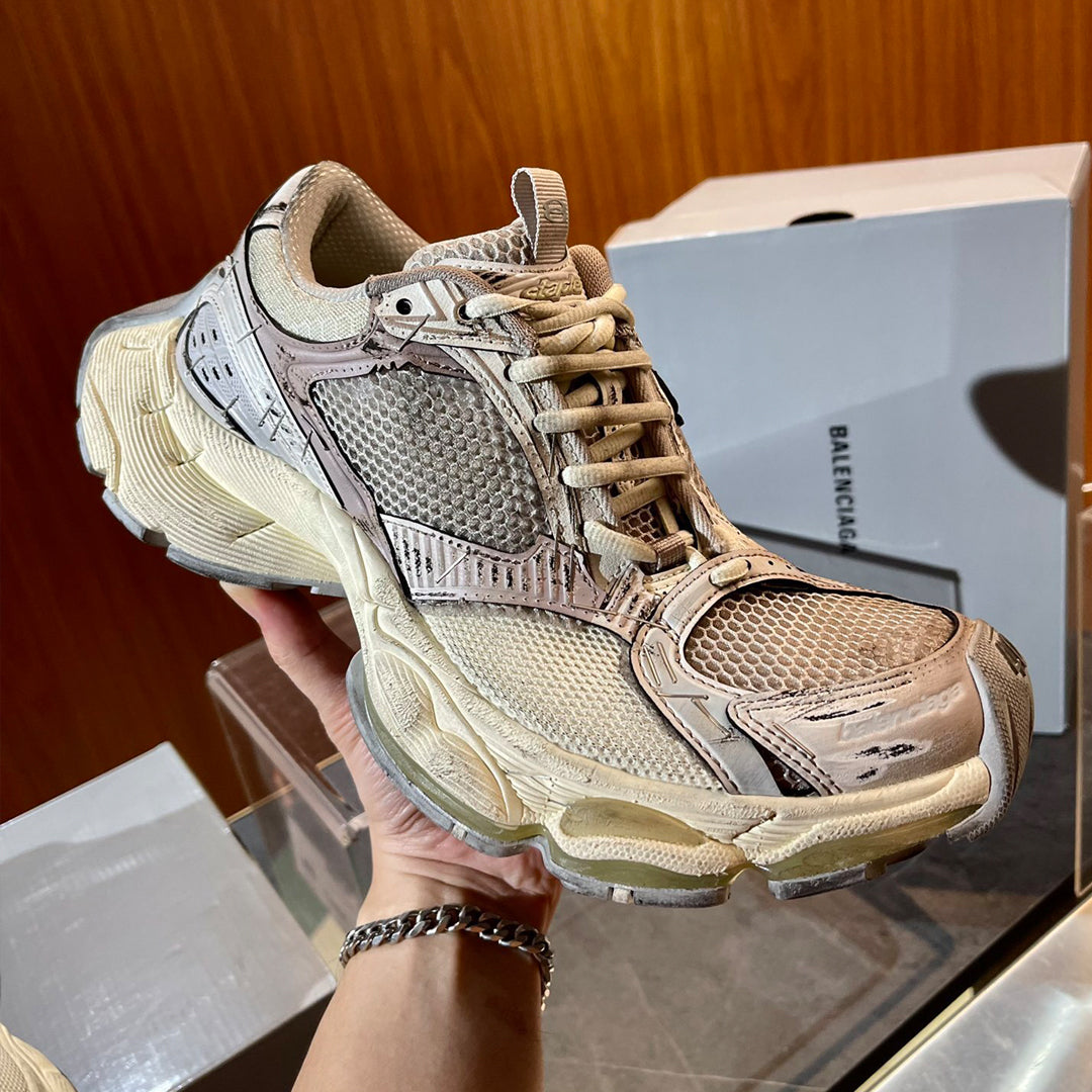 Balenciaga Limited Edition Couple Style Shoe