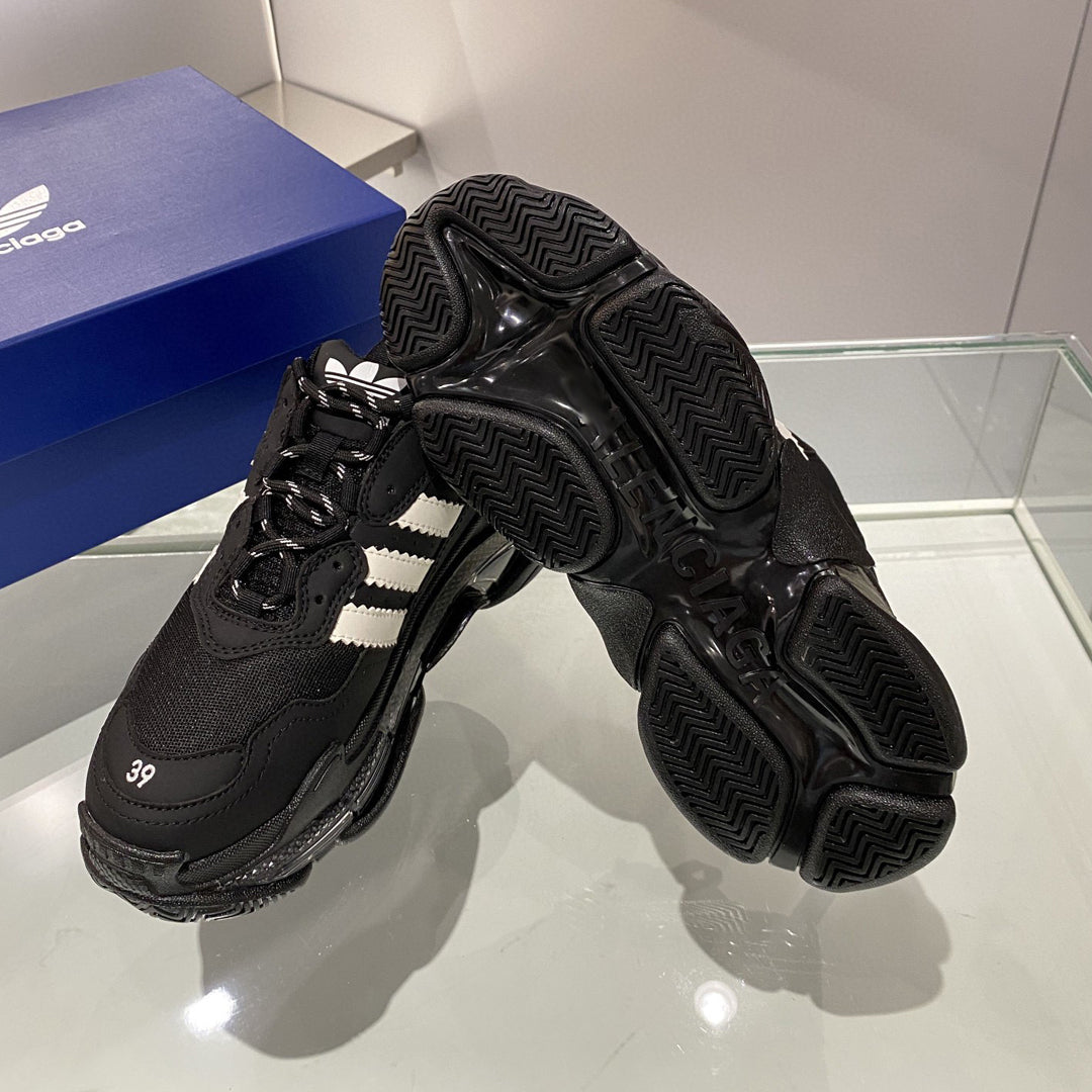 Balenciaga Collaboration Couple's Style Shoe