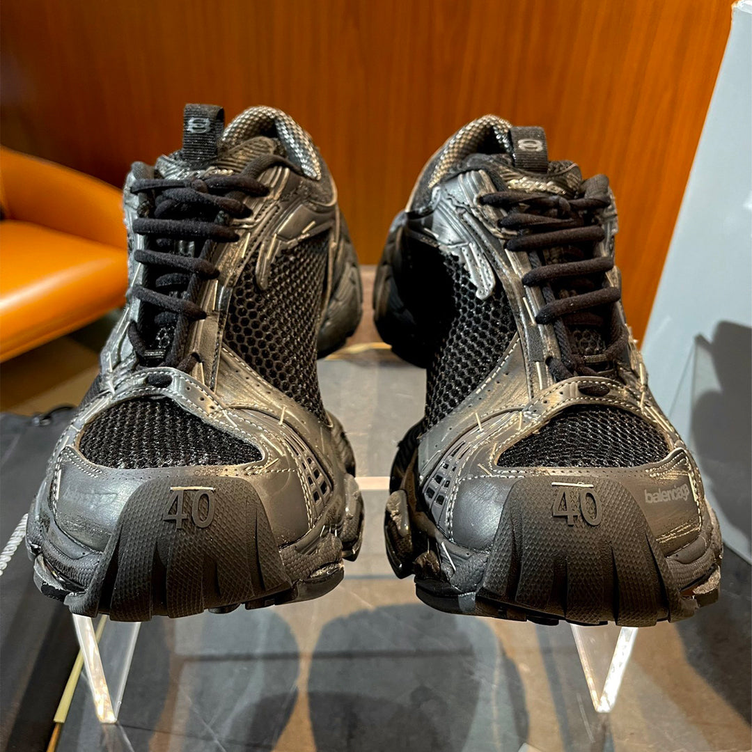 Balenciaga Limited Edition Couple Style Shoe