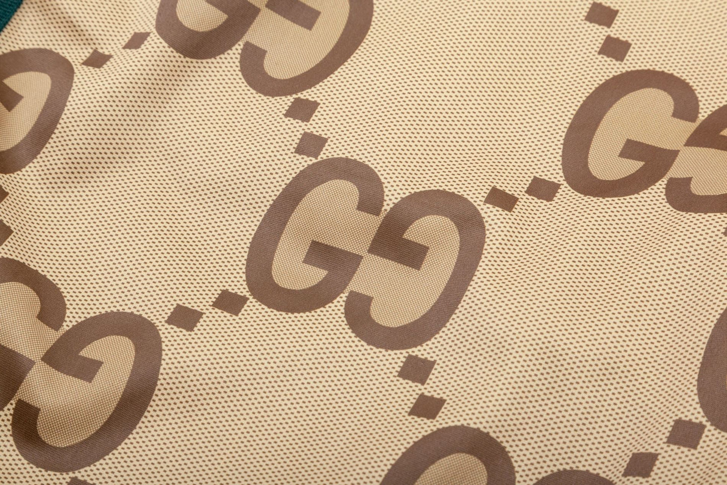 Gucci Signature 0D47 Shorts