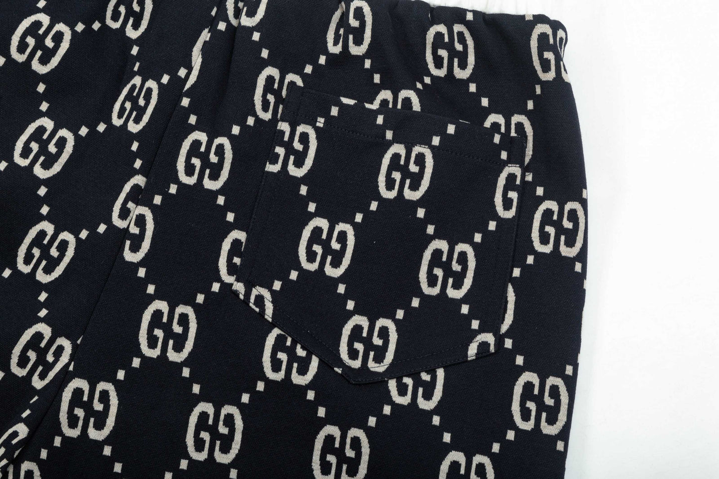 Gucci Signature 7F1D Shorts