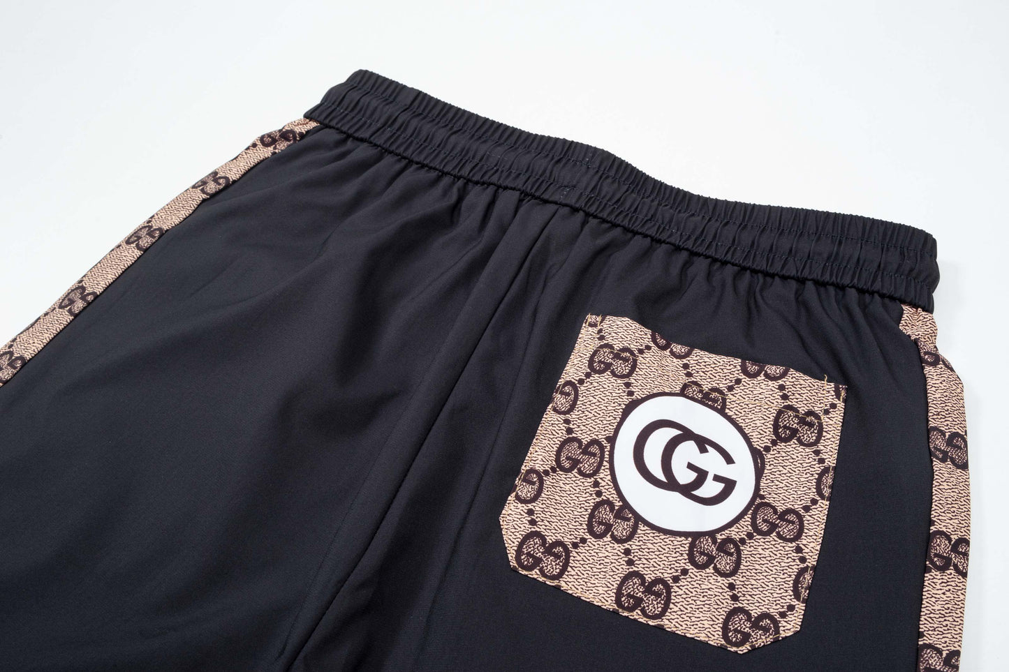 Gucci Signature 5F93 Shorts