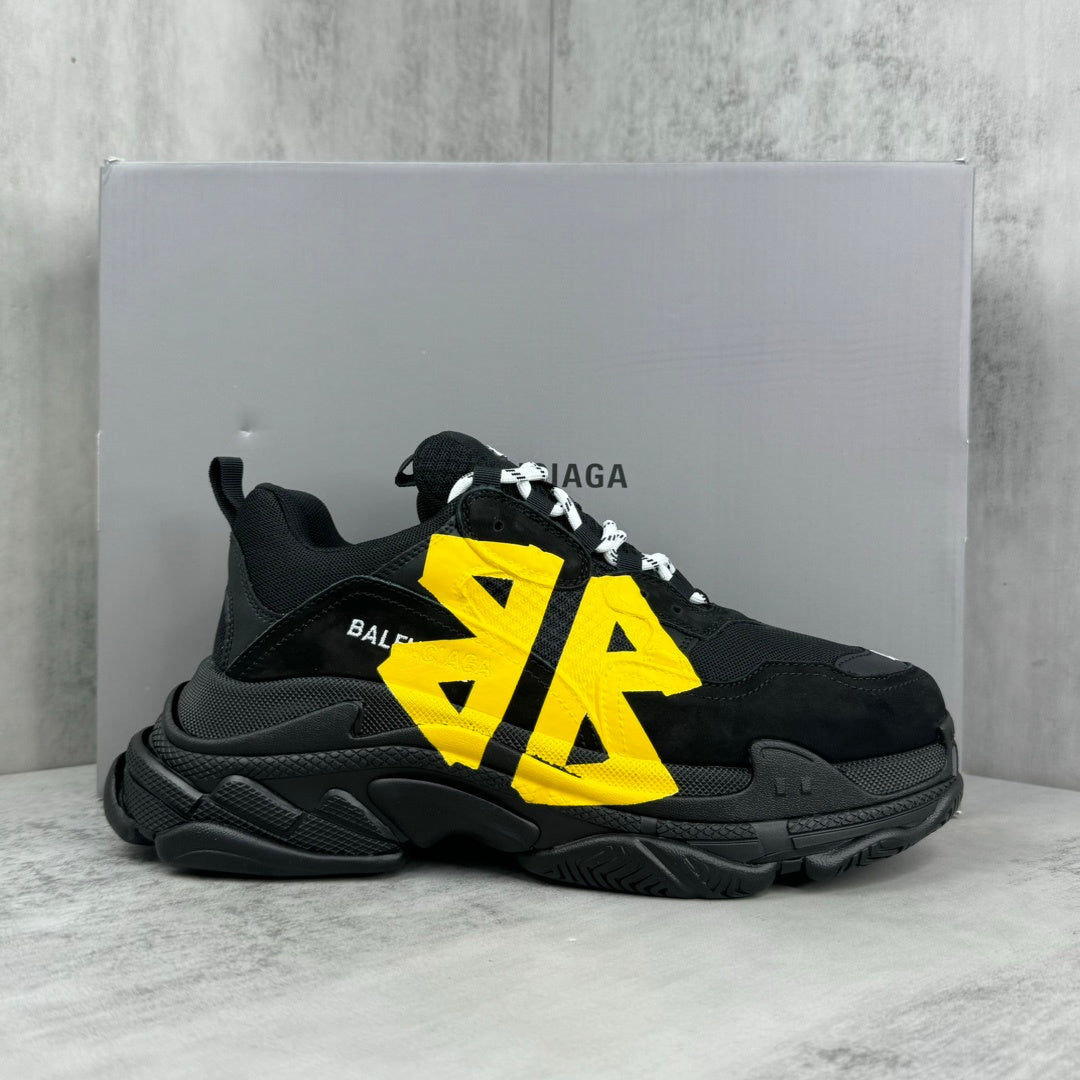Balenciaga Collaboration Couple's Style Shoe
