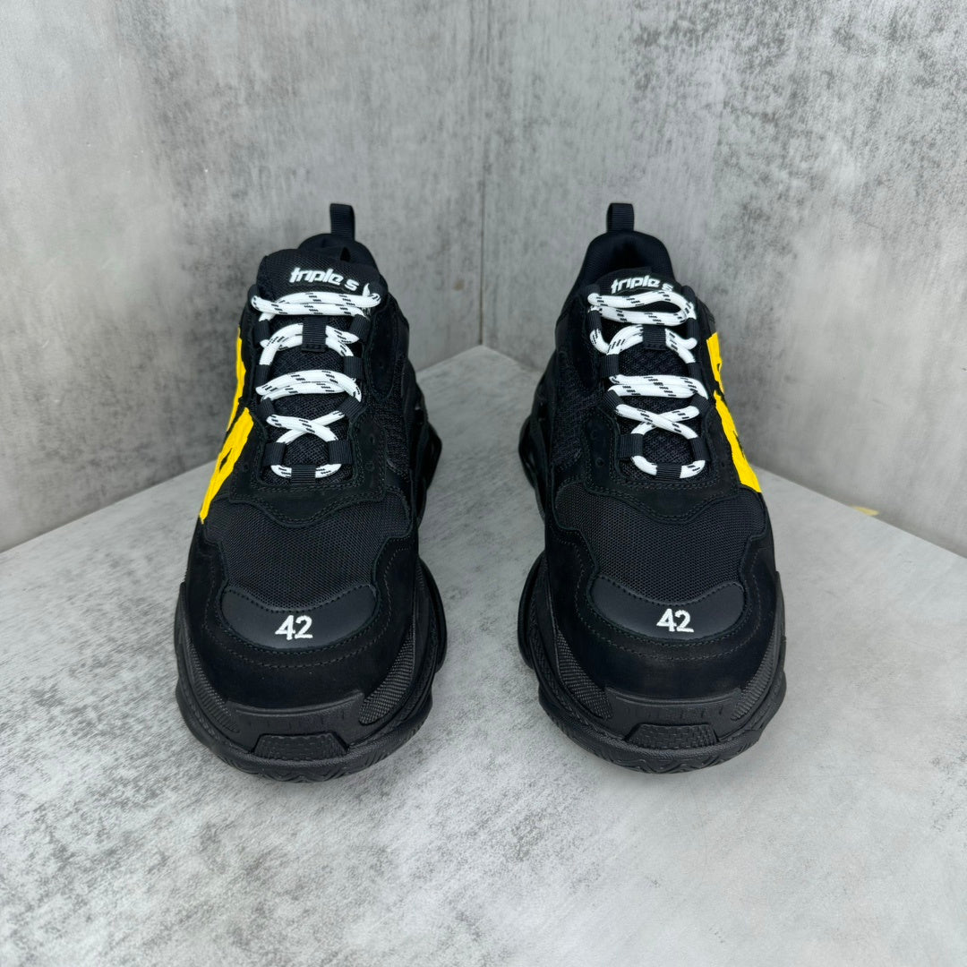 Balenciaga Collaboration Couple's Style Shoe