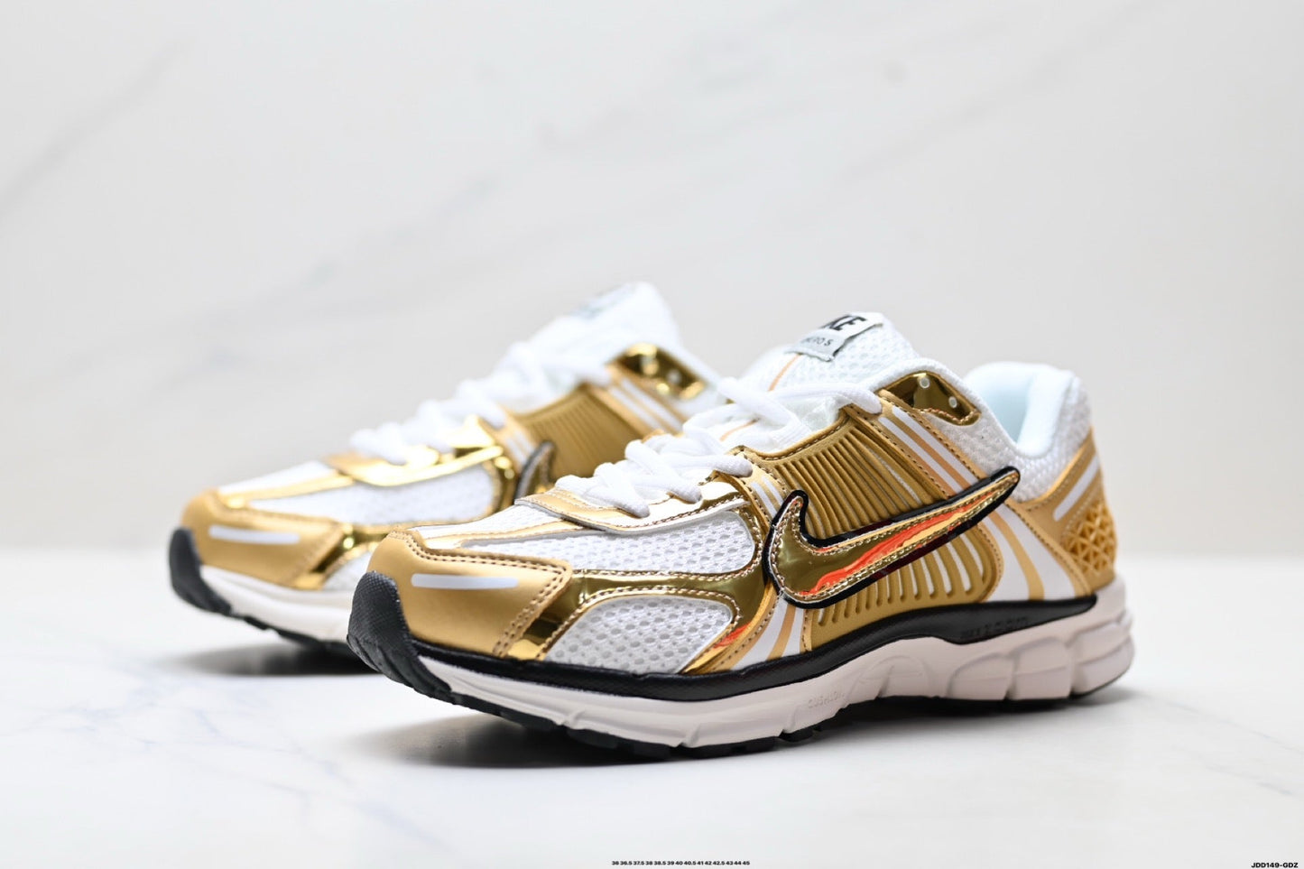 NIKE Matching Running Shoes
