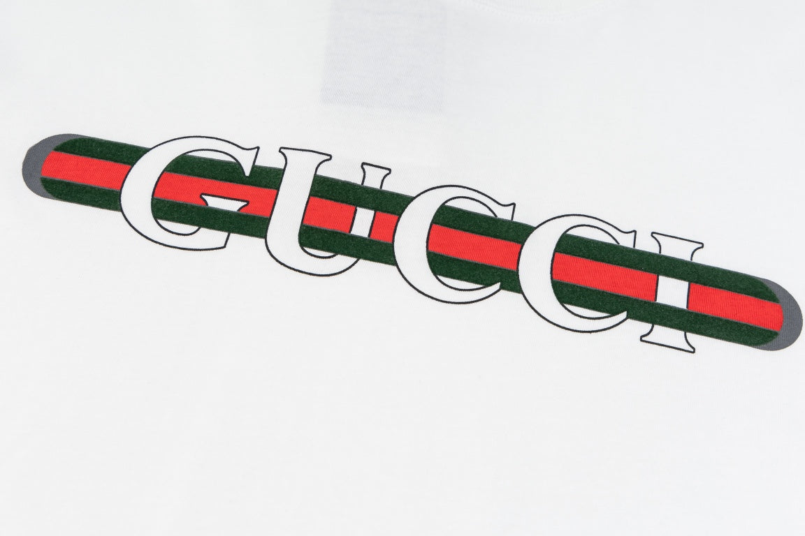 Gucci Signature 756C Apparel