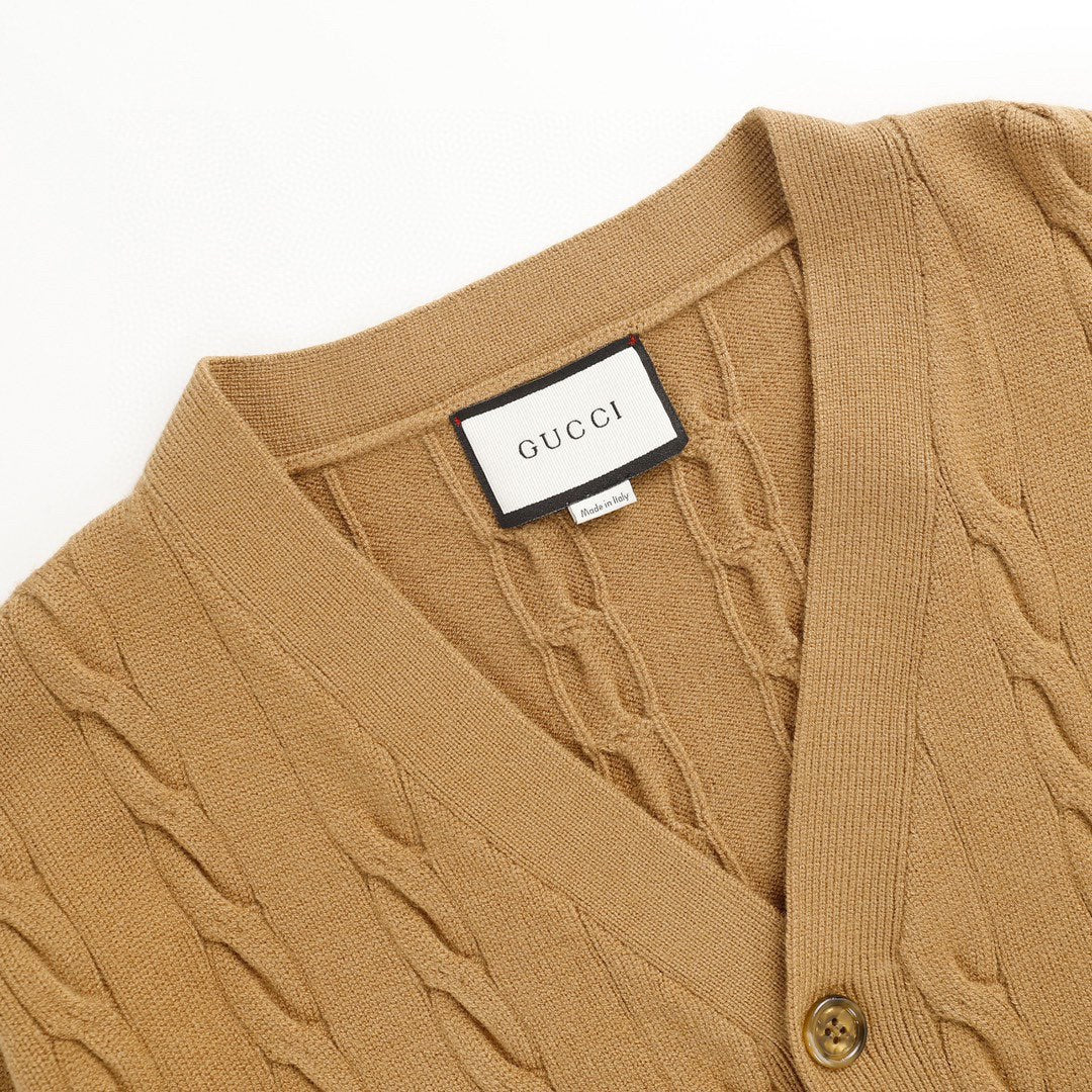 Gucci Signature A0B8 Apparel