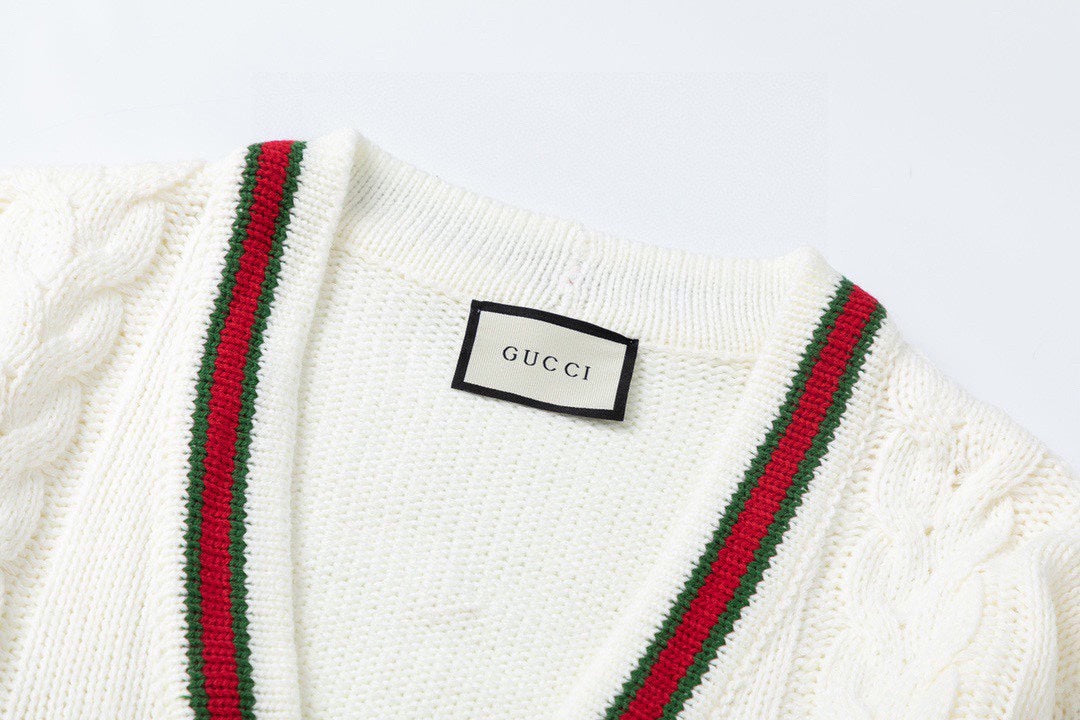 Gucci Signature 879F Apparel