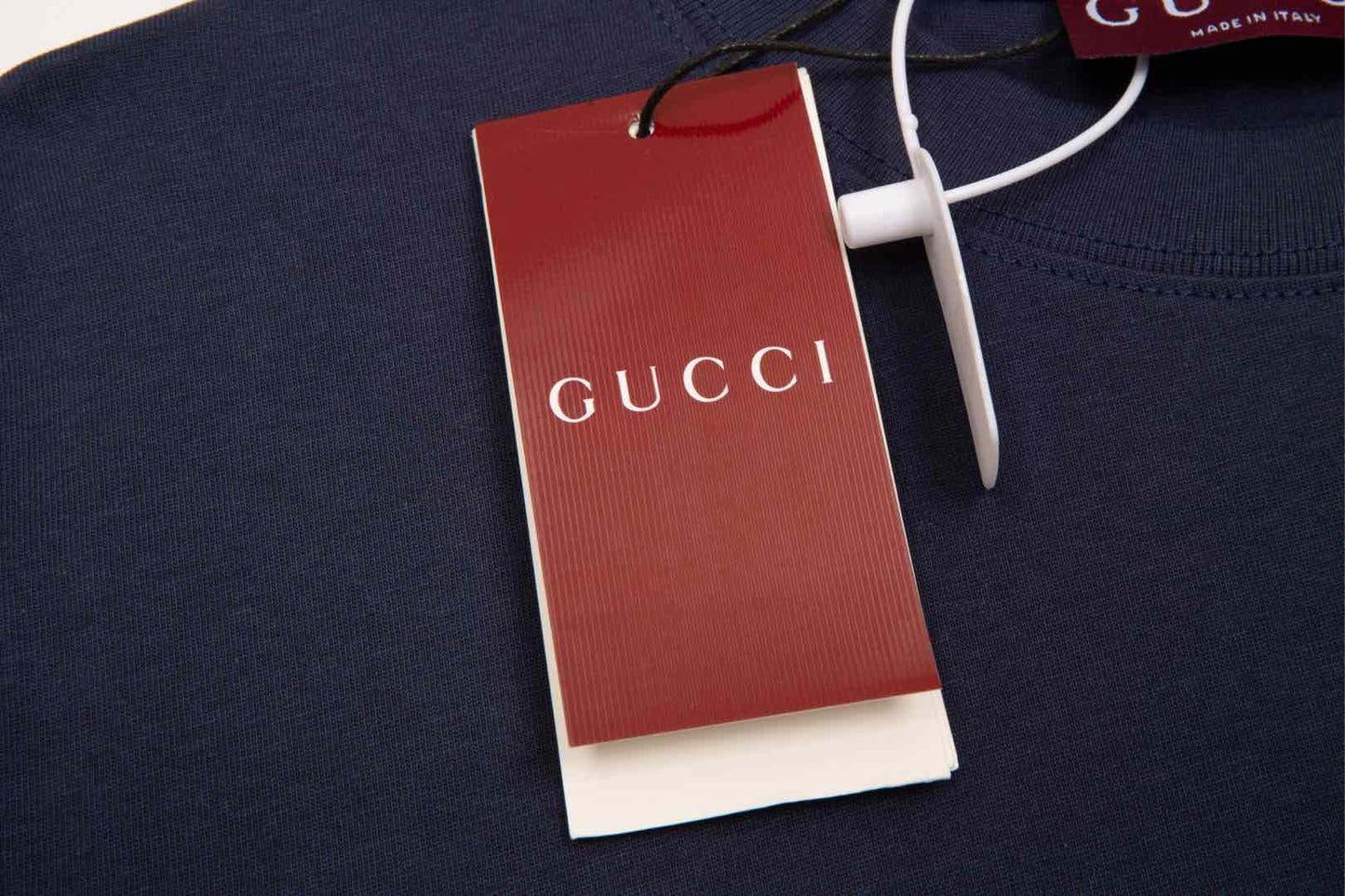 Gucci Signature 232D T-Shirt