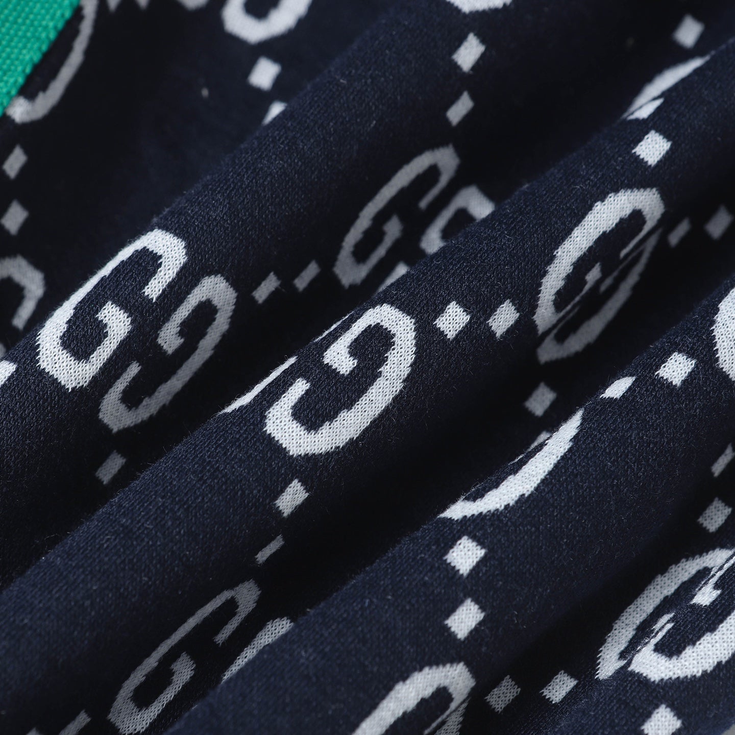 Gucci Signature 6431 Shorts