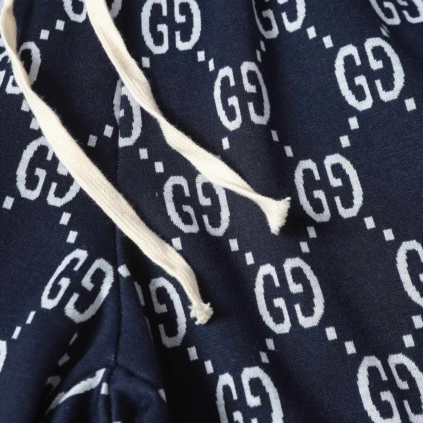 Gucci Signature 6431 Shorts