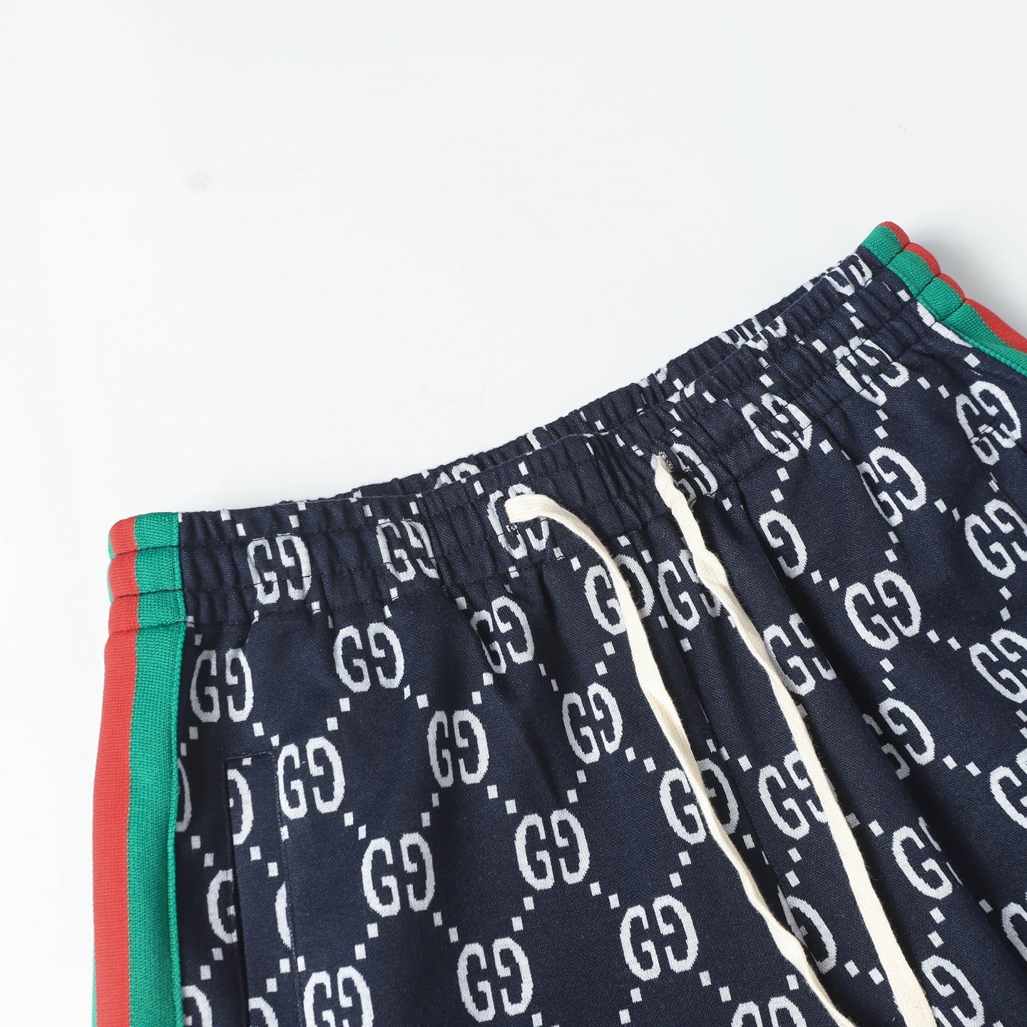 Gucci Signature 6431 Shorts