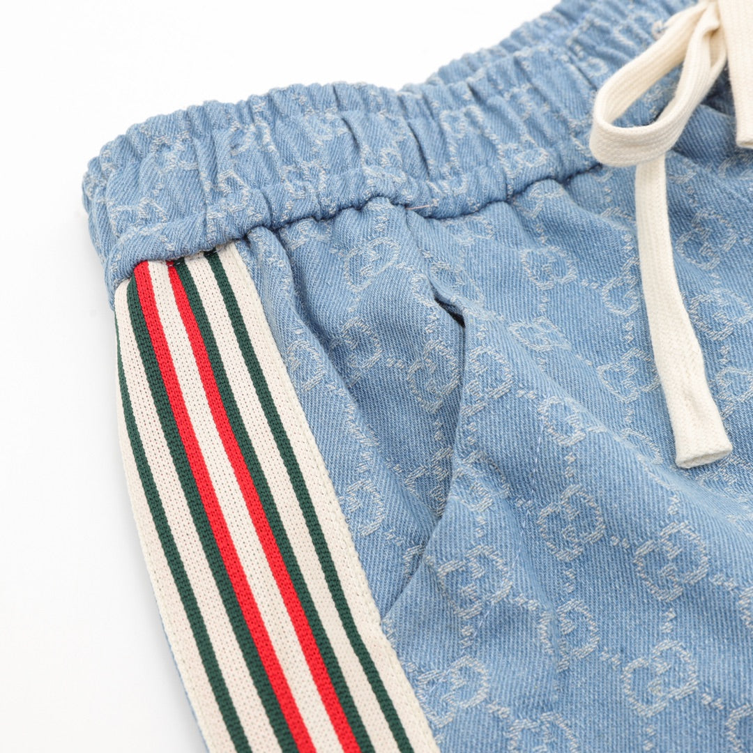 Gucci Signature D82A Shorts