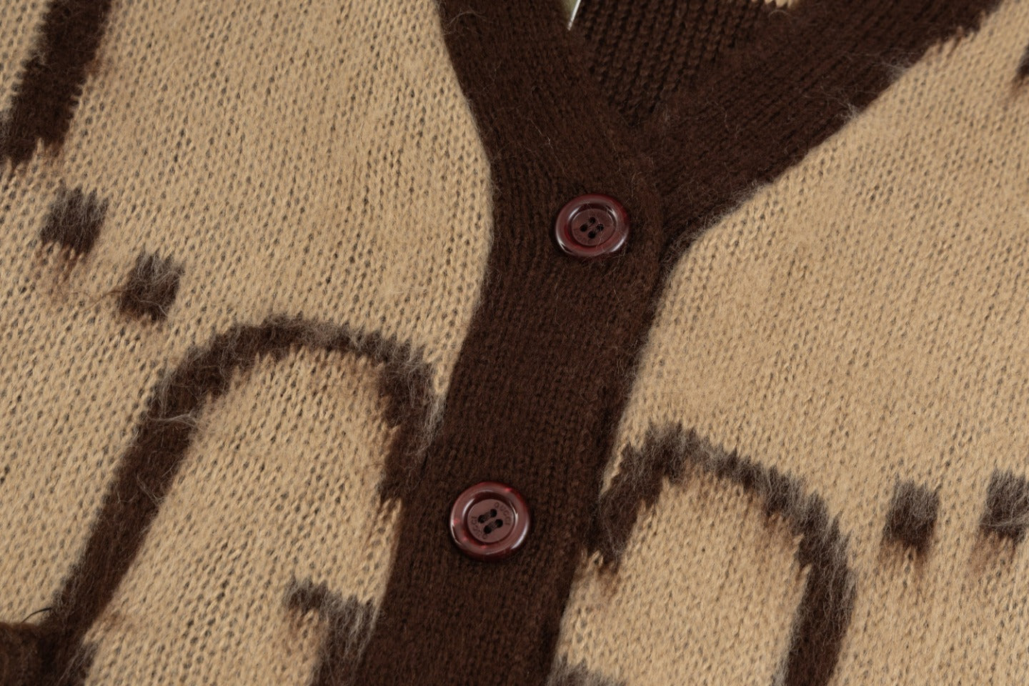 Gucci Signature 8B21 Apparel